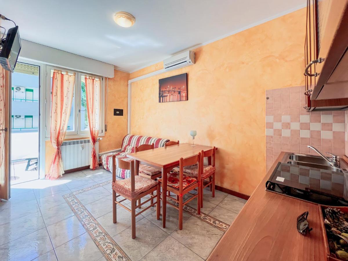 Residence Bussola Бибионе Экстерьер фото