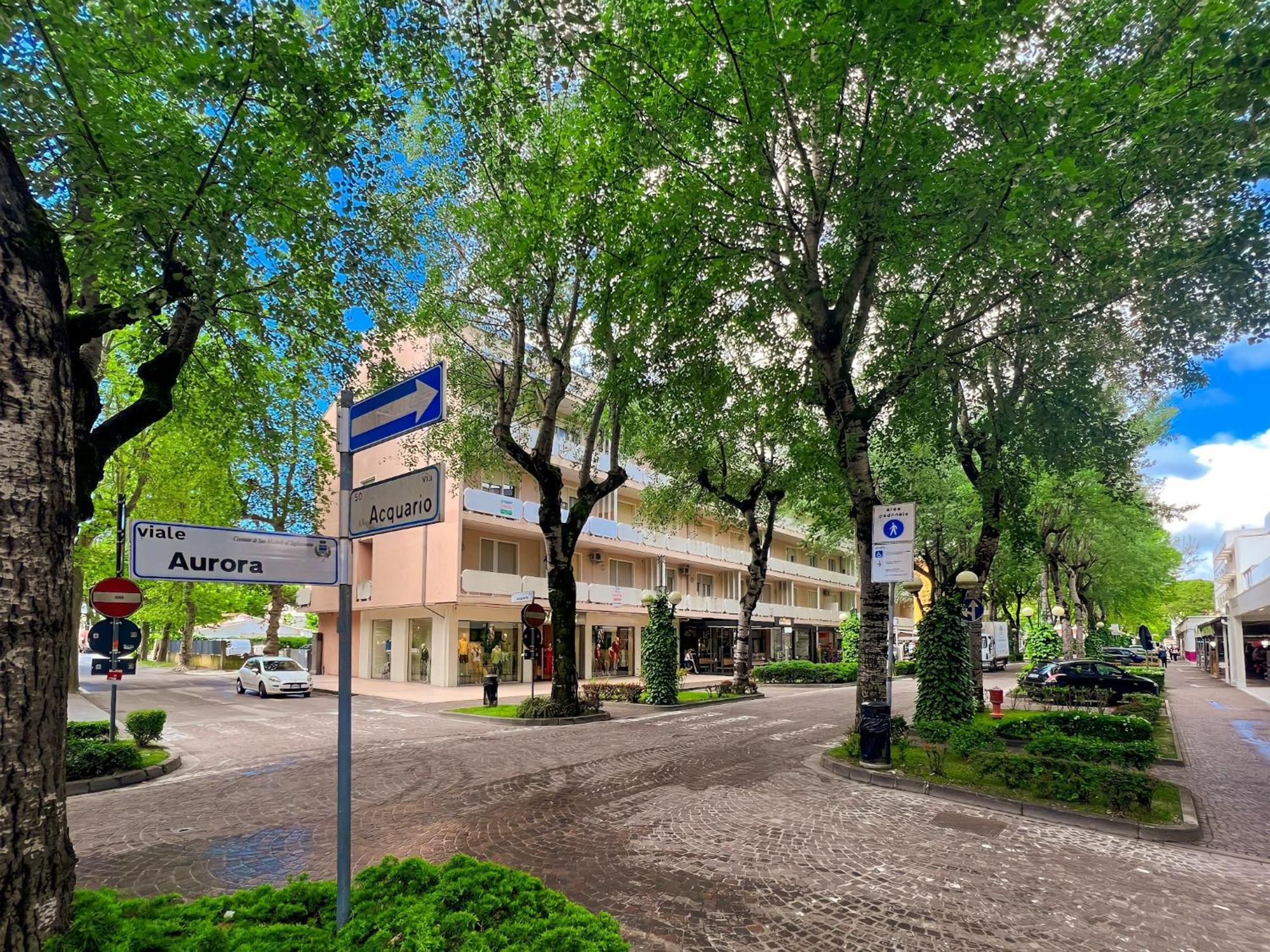 Residence Bussola Бибионе Экстерьер фото