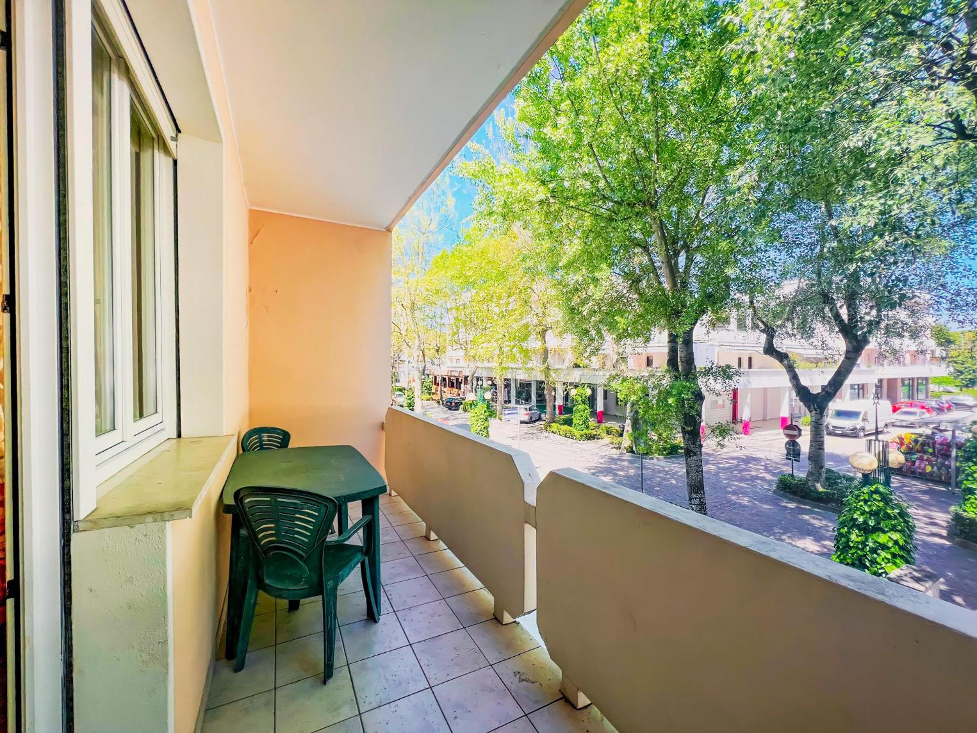 Residence Bussola Бибионе Экстерьер фото