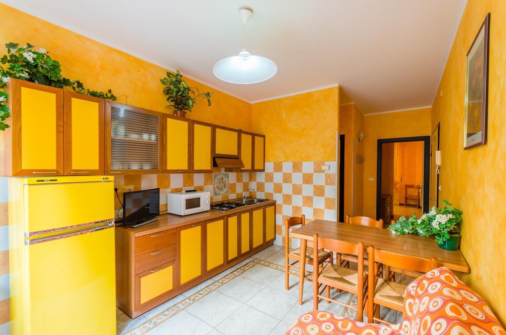 Residence Bussola Бибионе Экстерьер фото